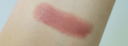 MAC Cremesheen Lipstick в оттенке Modesty. Скромный, но такой благородный нюд