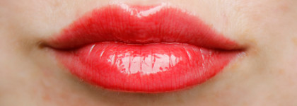 Красный на каждый день - дуэт из коричневого карандаша Stellary Cappuccino и красного блеска для губ