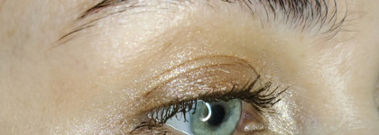 Пушистые брови идеальной парой - гель для бровей Benefit 24-hr Brow Setter и маркер Influence Brow Robot делают красиво