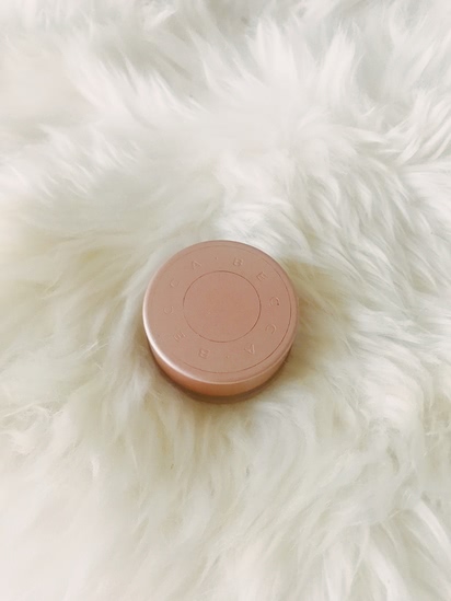 Прячем синячки под глазами. Becca under eye brightening corrector. Плюс фото и видео результата
