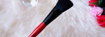 Эффект холеной кожи с набором для сияния кожи Smashbox + Krygina. Палетка Contour Kit (скульптор, бронзер, матовый хайлайтер) и Праймер с эффектом сияния Photo Finish Radiance