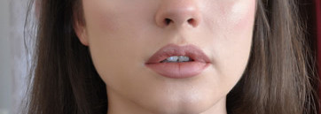 Мой must have. Два универсальных nude карандаша: NYX professional slide on lip pencil 14 и Miss Tais 780