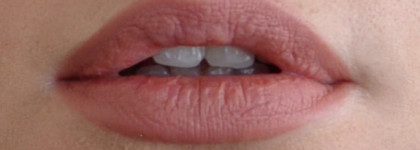 Мой must have. Два универсальных nude карандаша: NYX professional slide on lip pencil 14 и Miss Tais 780
