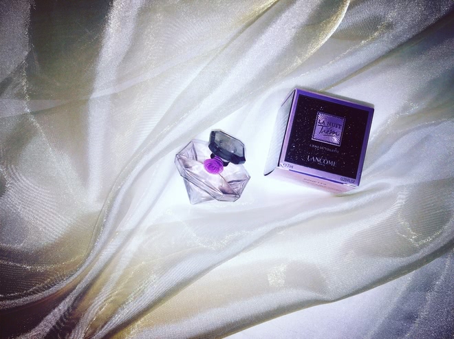 Ягодно-цветочный бунт с  Lancome Le Nuit Tresor L'Eau de Toilette