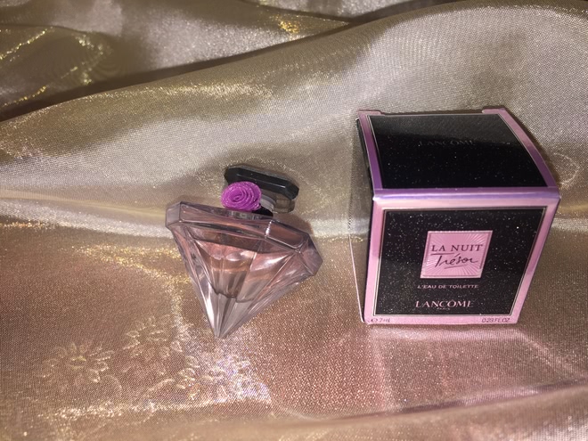 Ягодно-цветочный бунт с  Lancome Le Nuit Tresor L'Eau de Toilette