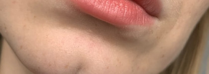 Идеальный нюд Givenchy Le Rouge-a-Porter 104 Beige Floral