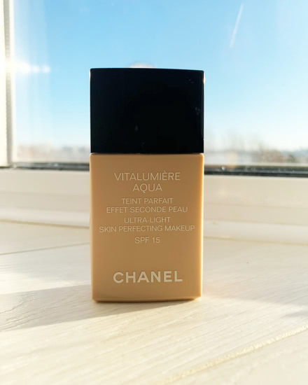 Любимая сезонная тональная основа Chanel Vitalumiere Aqua 10 Beige