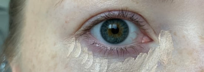 Несравненная Шарлиз Терон на Золотом Глобусе 2012