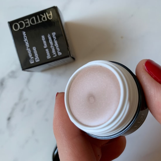Artdeco Eyeshadow base - зачем платить больше?
