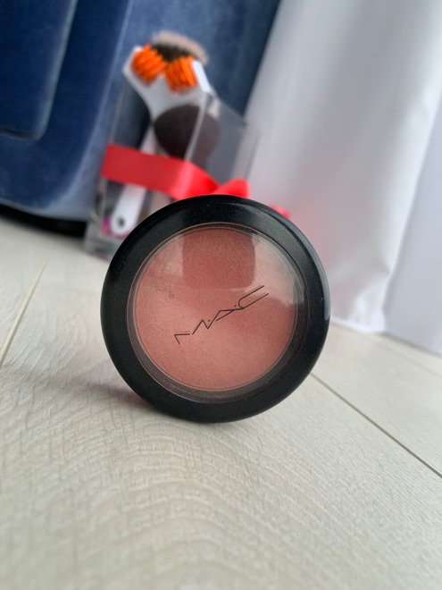 Почти Orgasm - румяна MAC Sheertone Shimmer Blush Peachykeen