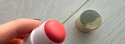 Лэтуаль Strobing stick «Glow Bomb» (прекрасные румяна за 150 рублей)