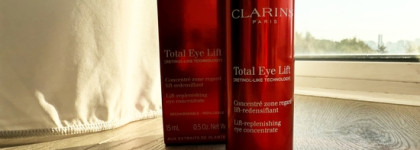 Идеально для увядающей кожи век Clarins Total Eye Lift