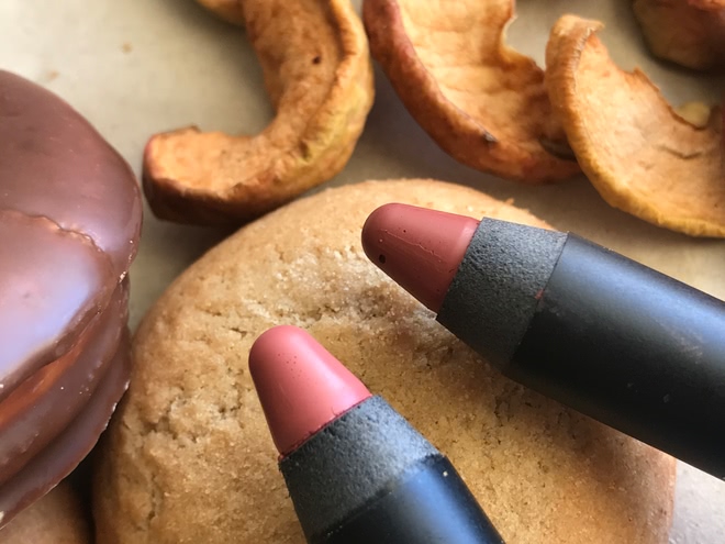 Неприлично дешевые и неприлично красивые Golden Rose Matte Lipstick Crayon