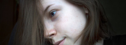 Тональное средство-флюид с эффектом естественного сияния Shiseido Synchro Skin Glow Luminizing Fluid Foundation