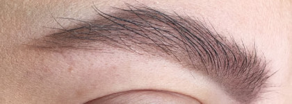 139 руб VS 22$. Прозрачные гели для бровей  Vivienne Sabo Fixateur и Anastasia Beverly Hills Clear gel