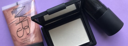 Сверкающая тройка Nars: иллюминатор, хайлайтер и многофункциональный стик