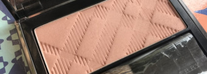 Румяна Burberry Light Glow No.06 Tangerine Blush