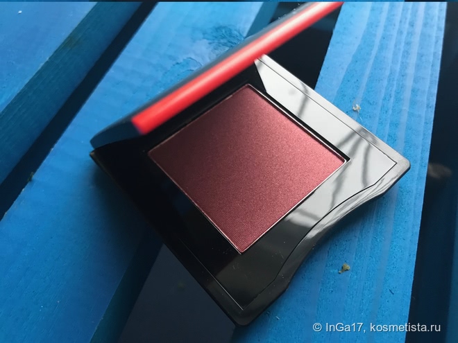 Румяна Shiseido InnerGlow Cheek Powder в оттенке Berry Dawn 08