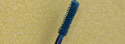 Цветная тушь для ресниц Shiseido ControlledChaos MascaraInk в оттенке 04 Emerald Energy