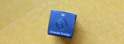 Цветная тушь для ресниц Shiseido ControlledChaos MascaraInk в оттенке 04 Emerald Energy