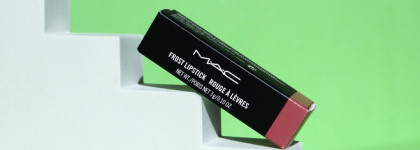 Моя первая помада от MAC - Frost Lipstick Rouge A Levres в оттенке 302 Angel