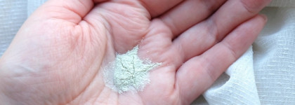 Лучшая пудра для очищения кожи - By Wishtrend Green tea & enzyme powder wash. Чёрные точки, гудбай