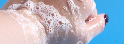 Уход для сухих и осветлённых волос от Kleona