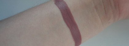 Матовая помада NYX Lip Lingerie Embellishment 02