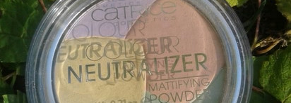 Пудра Catrice Colour Neutralizer Mattifying Powder:"двоечница" от немецкого бренда