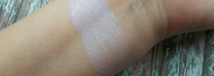 Хайлайтер Essence Prismatic Hololighter stick-"единорог" на повседневку