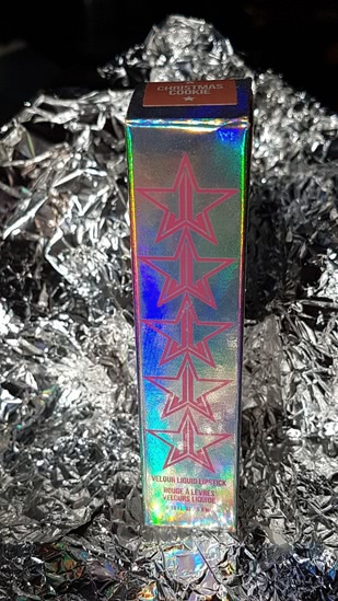 Shine Bright like a Diamond или лимитка от Jeffree Star Cosmetics в оттенке Christmas Cookie
