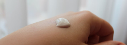 Любимчики, проверенные временем. Kiehl's  Rare Earth Deep Pore Daily Cleanser и Clarins Eclat du Jour