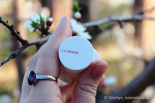 Защитный флюид-экран для лица UV Plus Anti-Pollution SPF 50 от Clarins