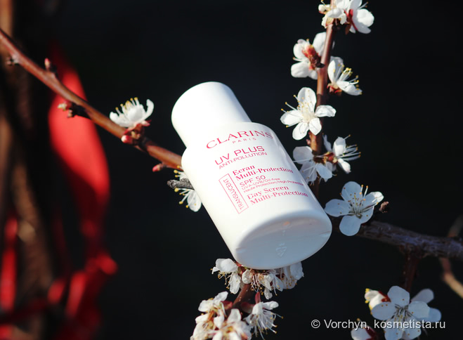 Защитный флюид-экран для лица UV Plus Anti-Pollution SPF 50 от Clarins