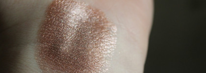 Тени-смешнульки Overshadow от The Balm в оттенке "If you're rich, I'm single"