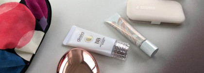 Мои японские тональные средства с уходовыми компонентами. Pola, Three, direia, d program и Flowfushi