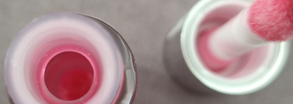 Любимец последнего времени - масло для губ Essence lip oil Pink champagne