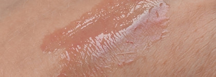 Масло для губ Catrice Lip oil Secret garden C01 Lips don't Lie