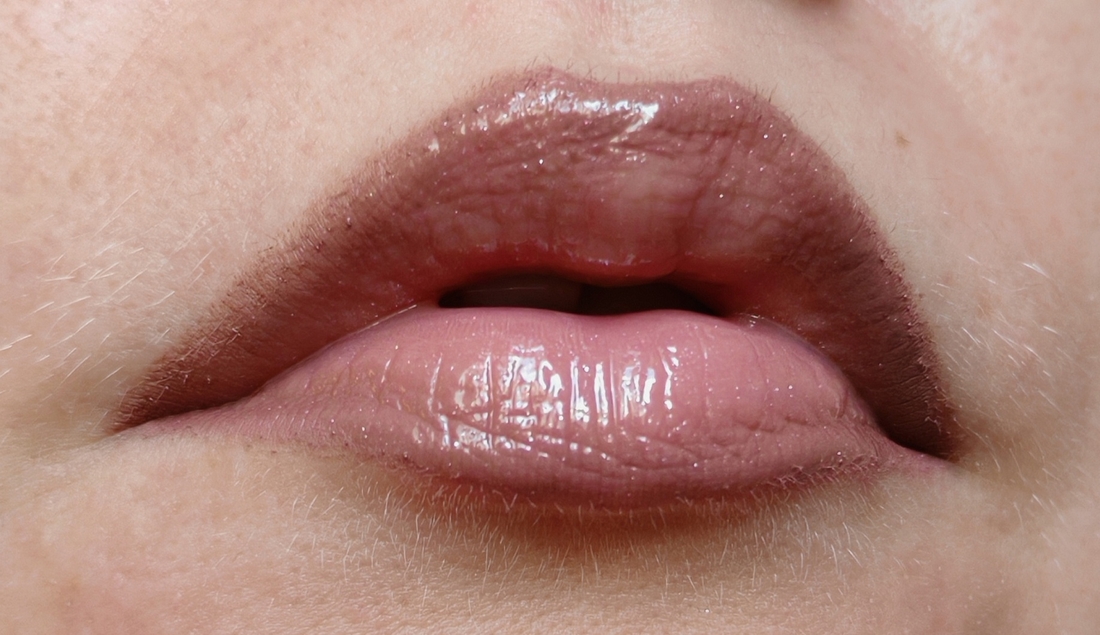 С карандашом Ok beauty URANIA