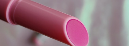 Essence fabowlous jelly lipstick be my bow bae