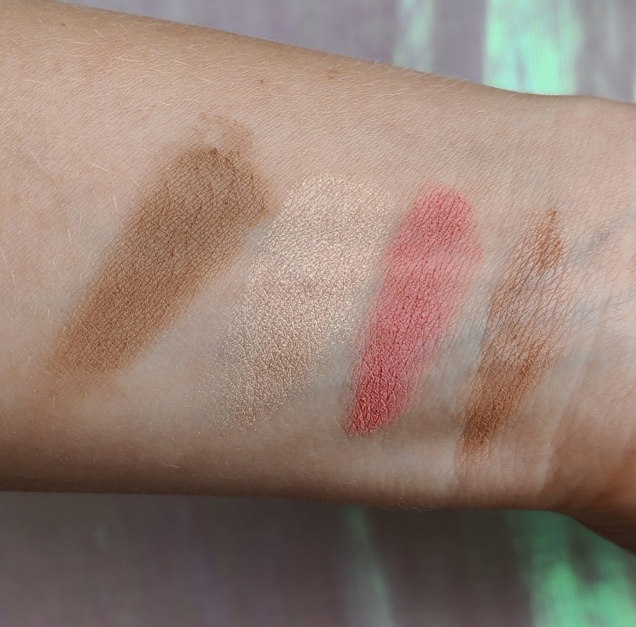 Наслоила в 2 слоя