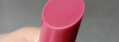 Essence Glossy glaze high shine lipstick 03 pink things up
