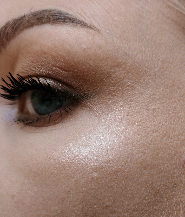 Дневной свет от окна