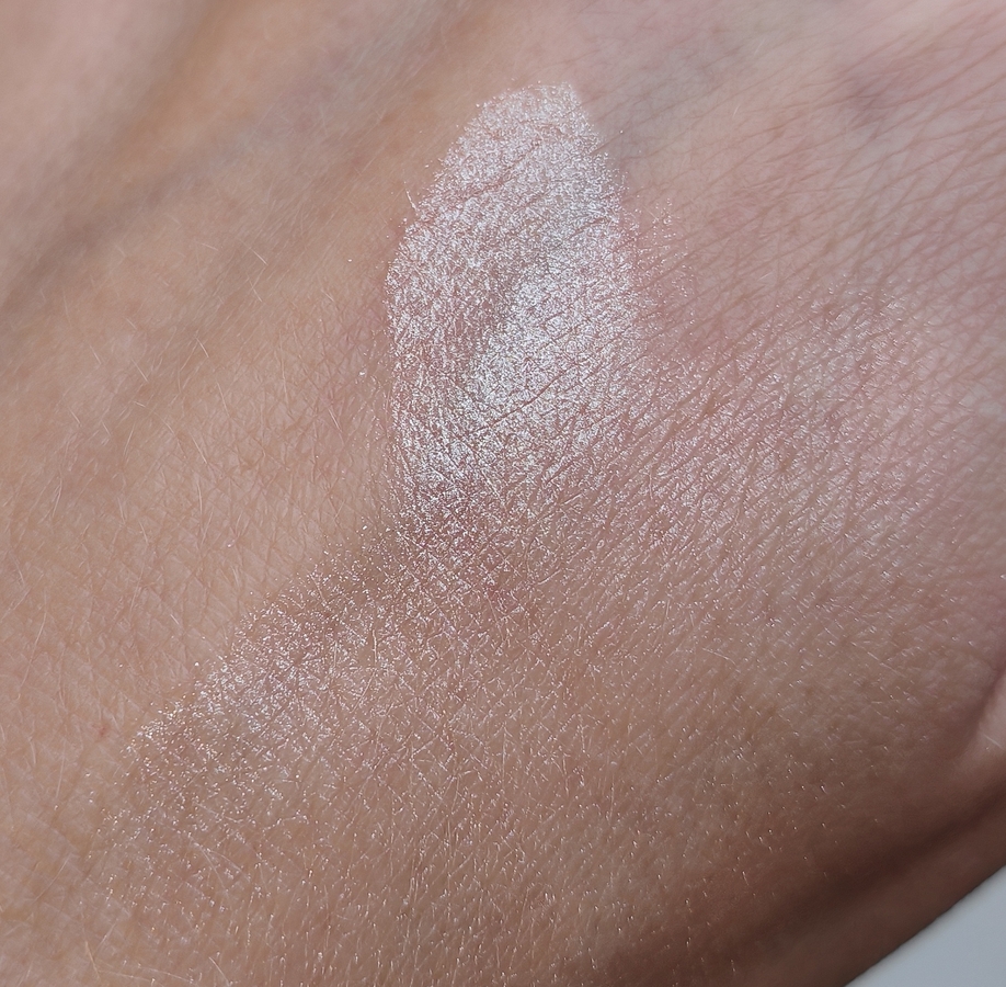 Дневной свет от окна