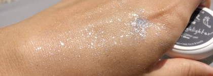 Гладкие и блестящие: продукты для волос Sephora collection. Разглаживающий крем и глиттер