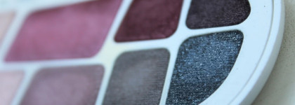 Это Essence? Розовое чудо, которое вам точно понравится. Палетка Essence in love with rose eyeshadow box 02 & happily ever after