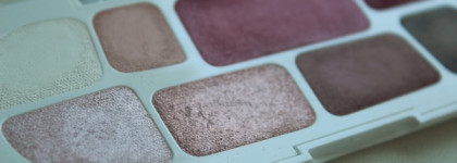 Это Essence? Розовое чудо, которое вам точно понравится. Палетка Essence in love with rose eyeshadow box 02 & happily ever after