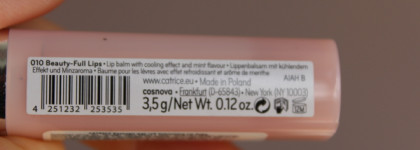 Нежная зефирка Бальзам для губ Catrice Volumizing Lip Balm