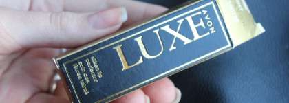 Осенние любимчики: Бальзам Avon Люкс. Нежность шелка Увлажняющий Natural tint (Роскошный нюд) и Rose Tint (Изысканный розовый)