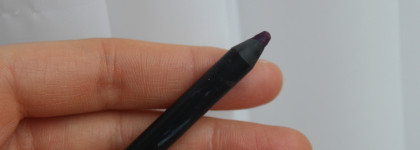 Карандаши Lottie London: для глаз в оттенке Velvet и для губ в оттенке Basic